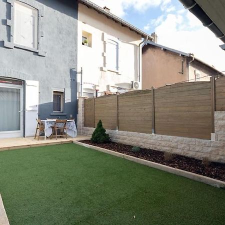 Apartamento Le Graphite Auboue Exterior foto